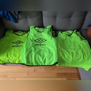 Lot Of 18 Bright Green Sports Pinnies Pre-owned